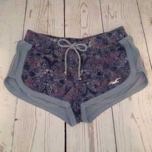 Hollister Cotton Printed Shorts Small